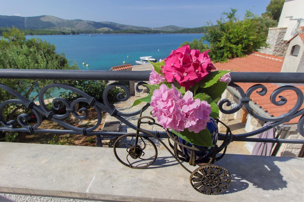 Sea Breeze - Front Sea Apartment Zaboric Exterior foto