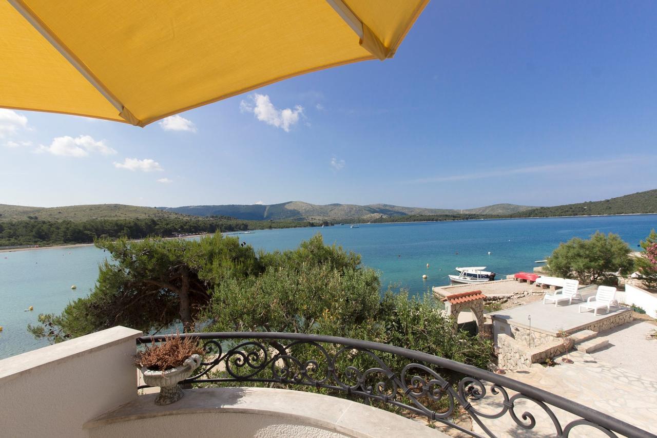 Sea Breeze - Front Sea Apartment Zaboric Exterior foto