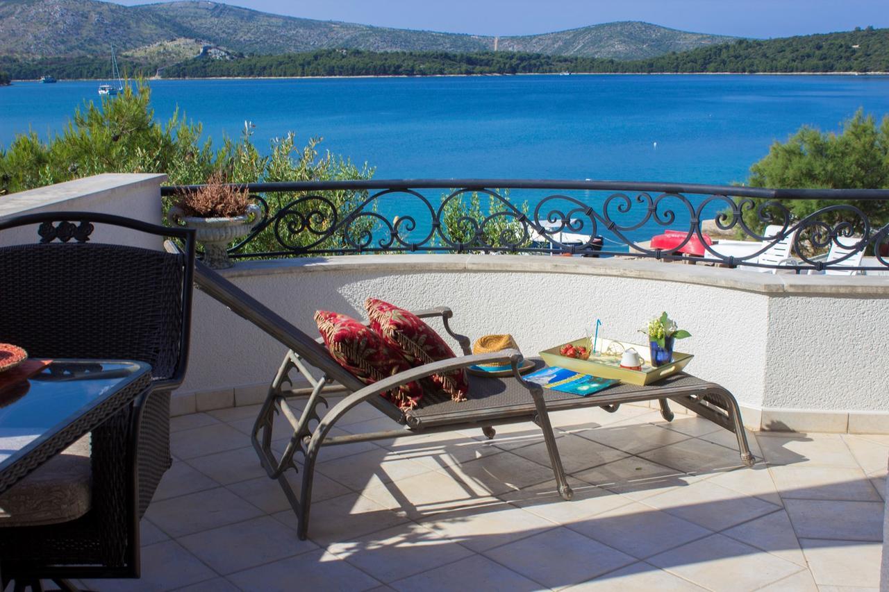Sea Breeze - Front Sea Apartment Zaboric Exterior foto