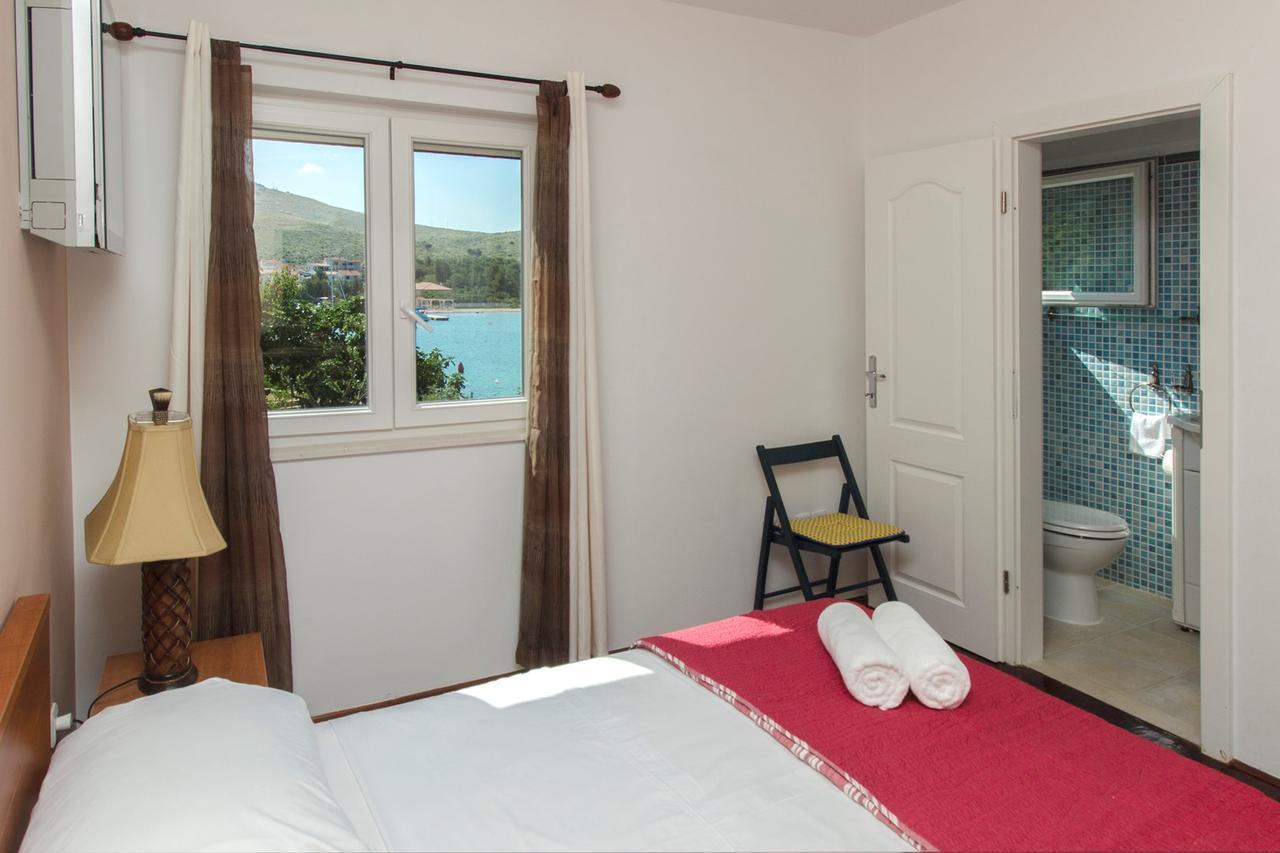 Sea Breeze - Front Sea Apartment Zaboric Exterior foto